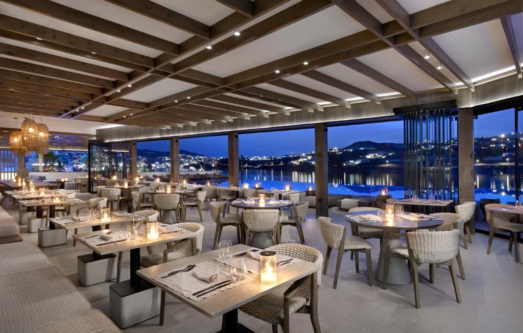 aeonic-suites-and-spa-private-pool-hotels-greece-2 Aeonic Suites and Spa dining
