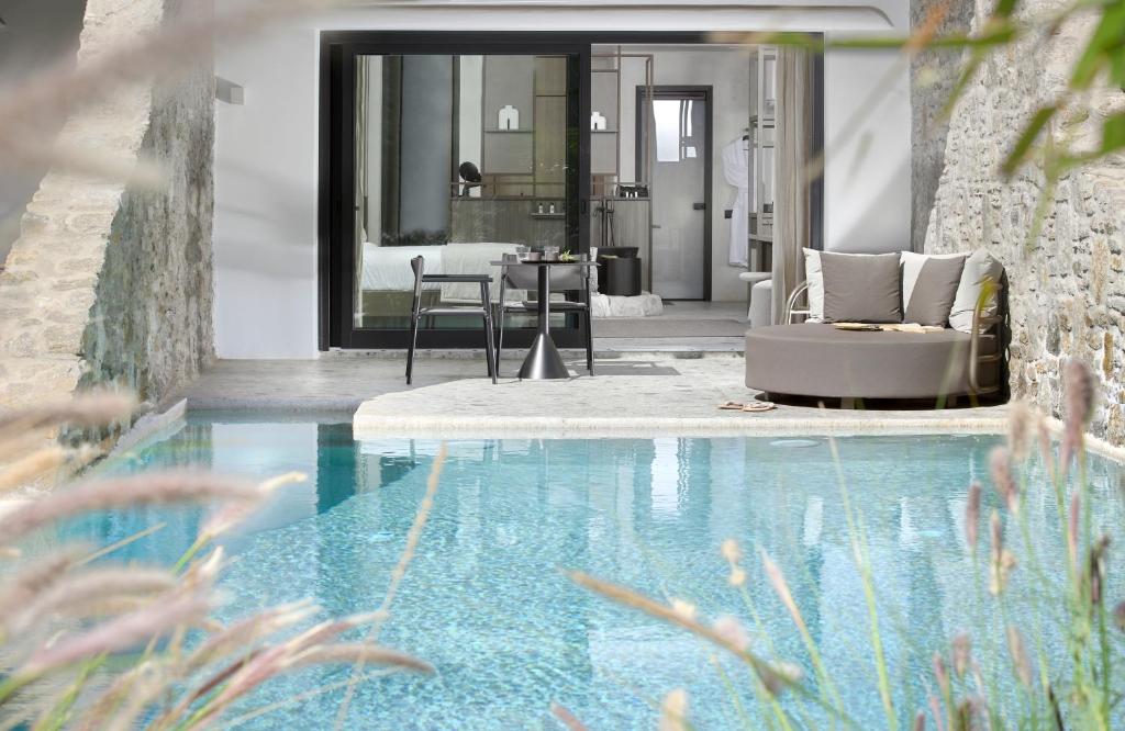 aeonic-suites-and-spa-private-pool-hotels-greece-6 Aeonic Suites and Spa indoor pool