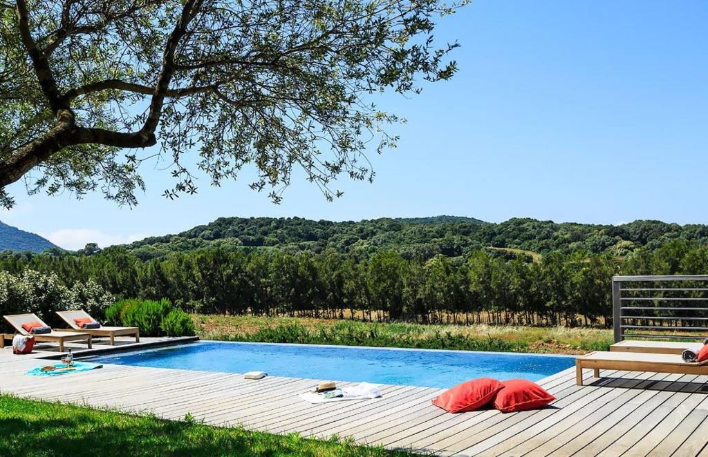 domaine-de-peretti-della-rocca-private-pool-hotels-france-6 Domaine de Peretti della Rocca pool
