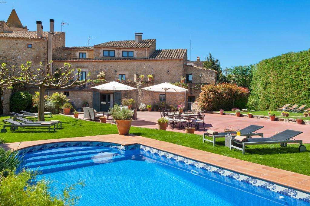 el-raco-de-madremanya-private-pool-hotels-spain-madremanya-1 Hostal Palouet de Segarra pool 2