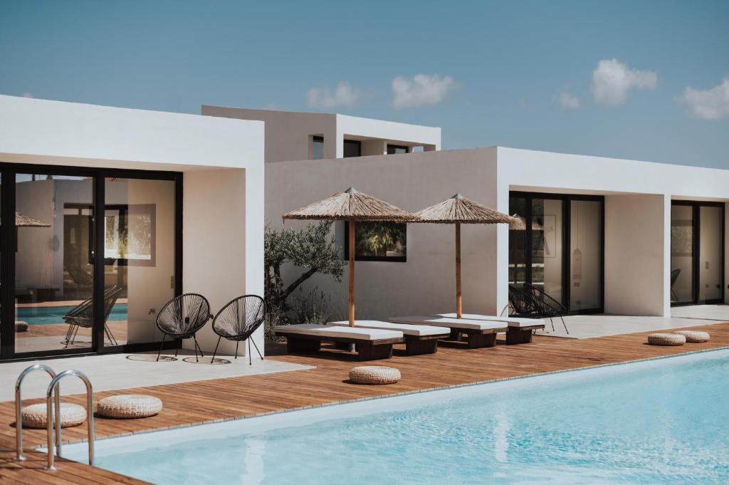 hooga-feel-the-cosiness-mysa-restaurant-private-pool-hotels-greece-4 HOOGA Feel The Cosiness & Mysa Restaurant private pool