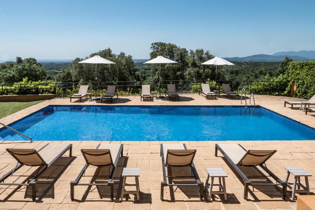 hotel-can-xiquet-private-pool-hotels-spain-5 (1) Hotel Can Xiquet POOL 3