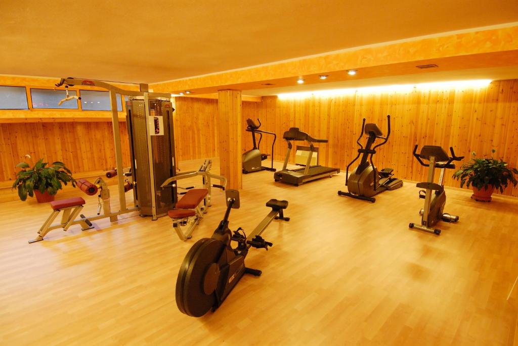 hotel-la-pergola-private-pool-hotels-italy-5 Hotel La Pergola gym