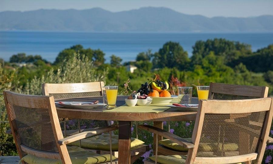 iakovakis-suites-spa-private-pool-hotels-greece-6 Iakovakis Suites & Spa dining