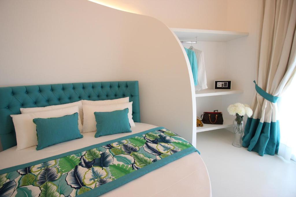 il-borghetto-creative-resort-private-pool-hotels-italy-7 Il Borghetto Creative Resort room