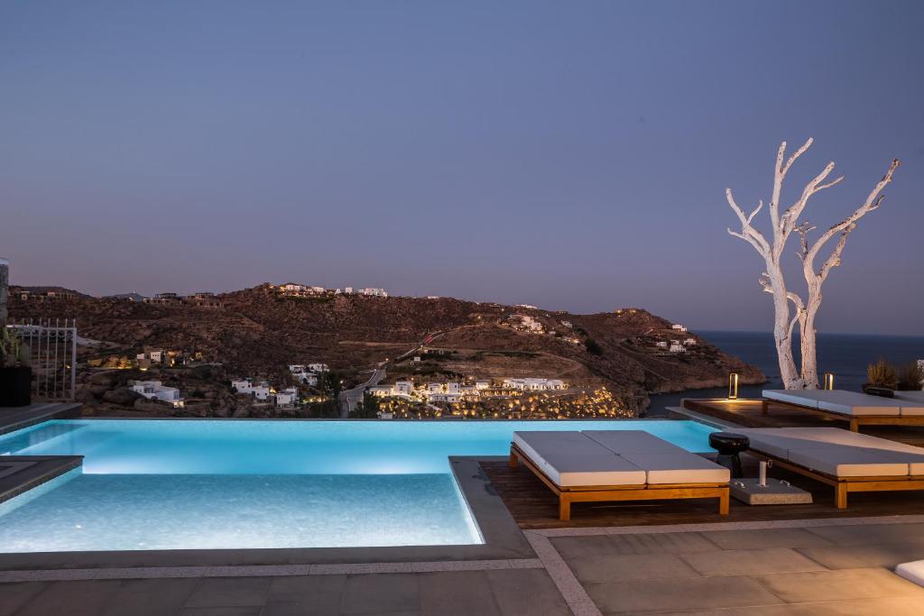 lyo-boutique-hotel-mykonos-private-pool-hotels-greece-1 Lyo Boutique Hotel Mykonos pool 4
