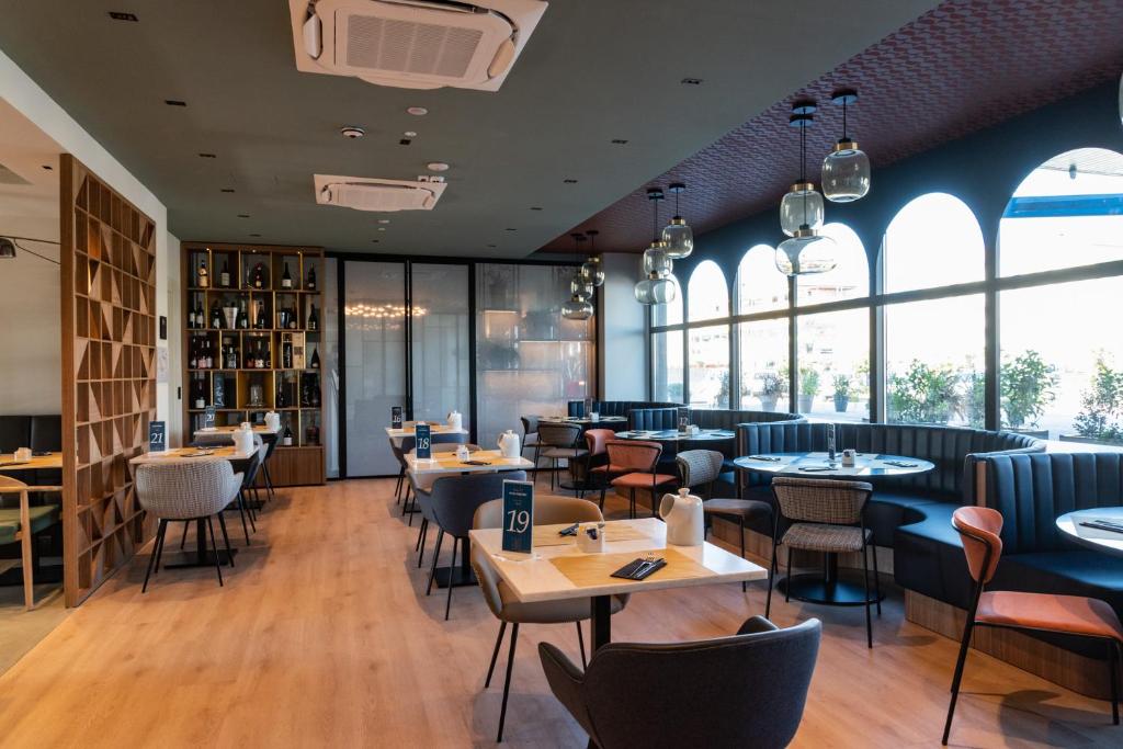 modica-boutique-hotel-private-pool-hotels-italy-7 Modica Boutique Hotel indoor dining