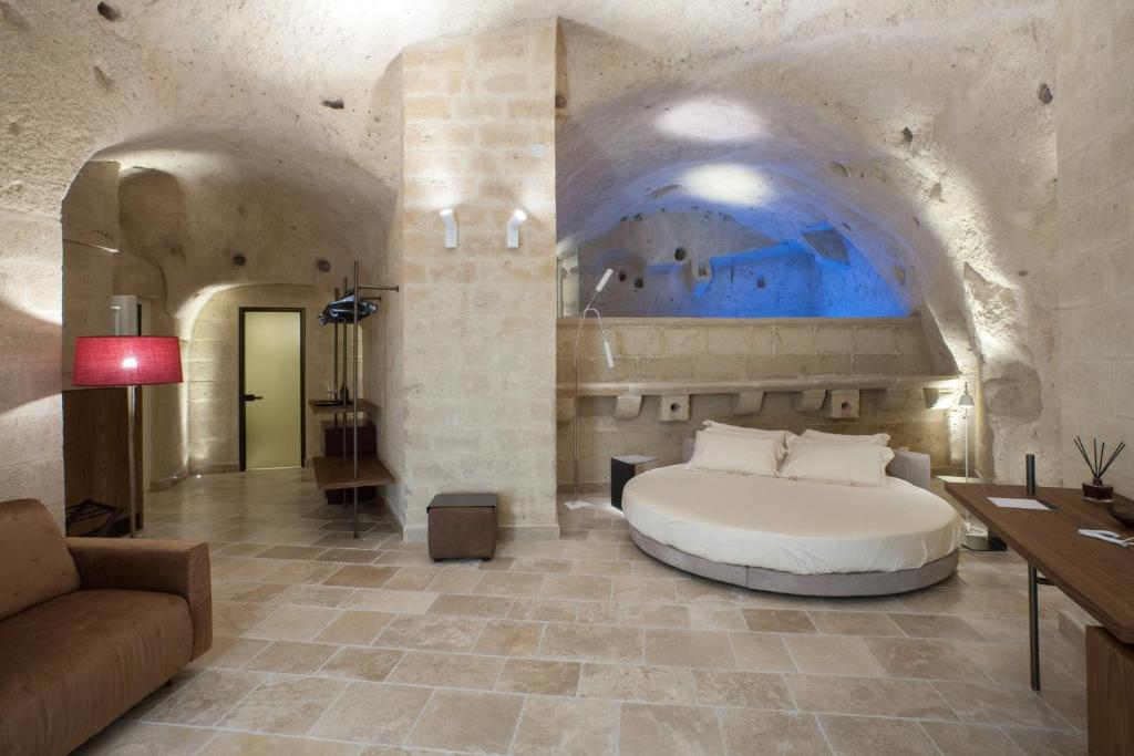 quarry-resort-private-pool-hotels-italy-4 Quarry Resort room 1