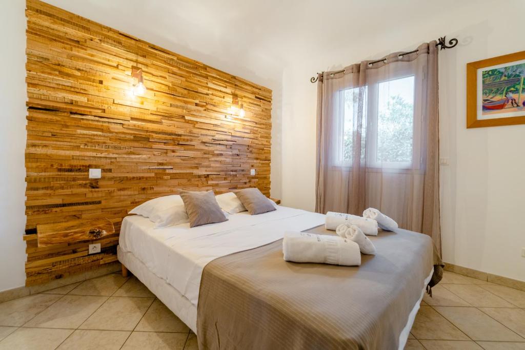 residence-dolce-vita-de-palombaggia-private-pool-hotels-france-4